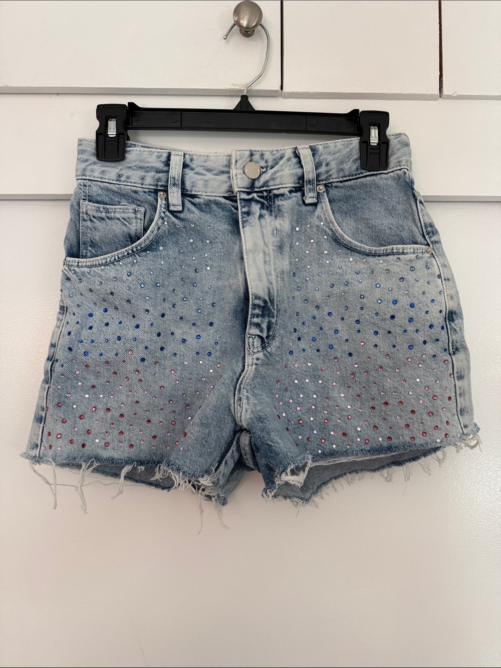 Rhinestone Embellished Light Wash Denim Cutoff Shorts 💎✨